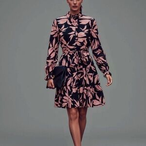 Chic Long Sleeve Floral Dress in Pink and Black